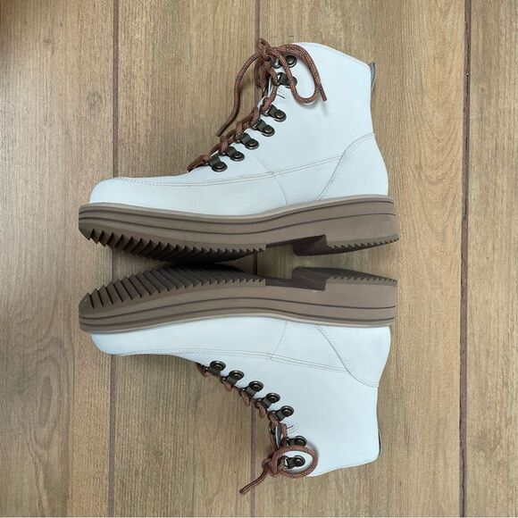 Teva Midform Lace Up Boots in Ivory Size 8.5 - Picture 5 of 7